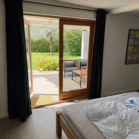 Spacious By Coast And Nature Holiday home Millinge
